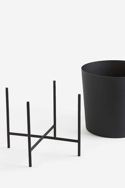H&M Extra-large plant pot on a stand