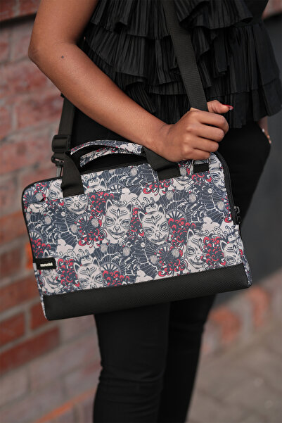 Moserini MacBook Air - Pro 13.6" - 14.2" M2/ M3/ M4  Uyumlu Taban Korumalı,As...