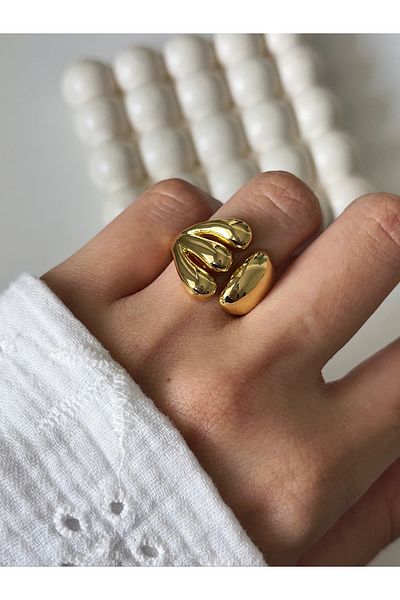 Ressia Asymmetrical Ring with Multiple Curves
