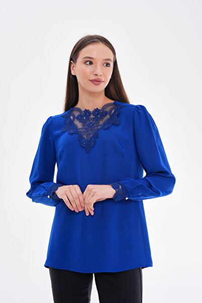 Loom Boutique Kadın Büyük Beden Robası Dantelli Taş İşlemeli Krep Bluz B0052