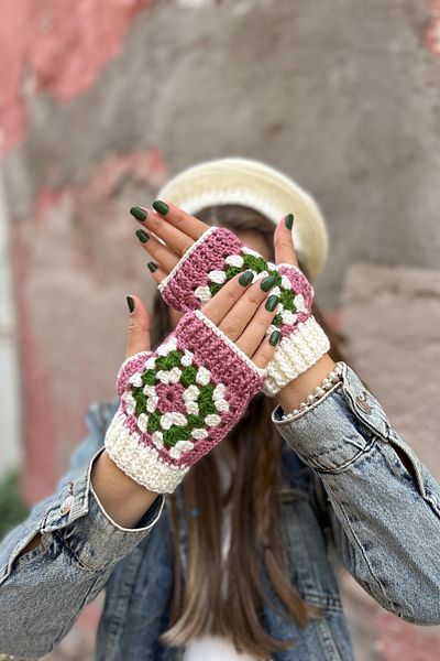 Mila Ecru Hand Knitted Double Sided Beanie Gloves Set