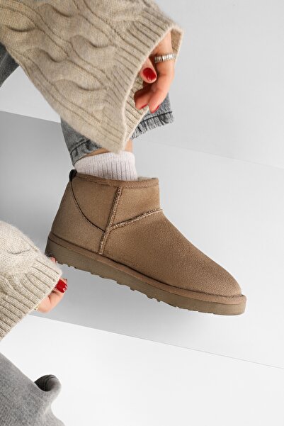 Shoeberry Γυναικείες κοντές σουέτ φλατ μπότες Upps Mink με τρίχες στο εσωτερικό