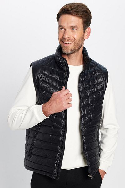 Tudors Men's Standard Fit Stand Collar Black Puffer Vest with Pockets Zipper
