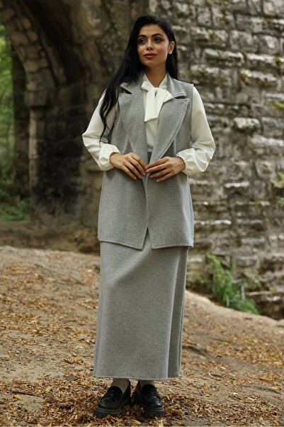 KÜÇÜĞÜM BUTİK Σετ γιλέκο-φούστα σε γκρι μακριά σφραγίδα (ΓΙΛΕΚΟ-ΦΟΥΣΤΑ)