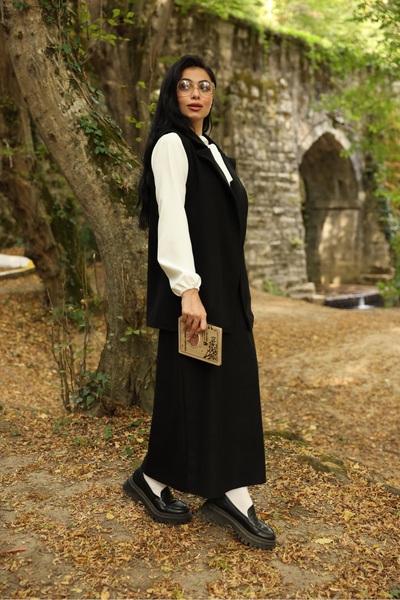 KÜÇÜĞÜM BUTİK Black Long Stamped Vest-Skirt Set (Set of 2)