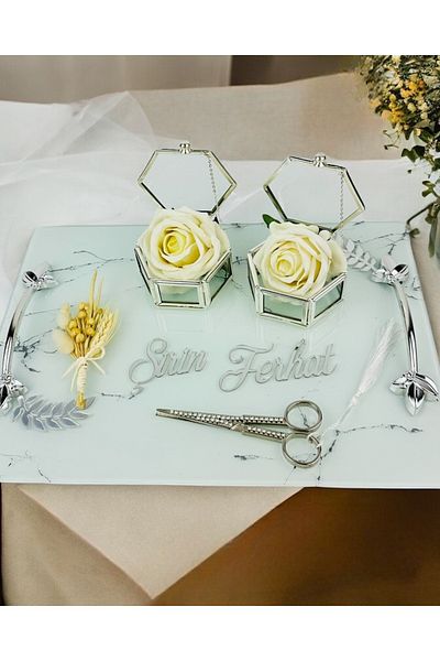 CyzHome Loyalty White Patterned Silver Engagement Tray