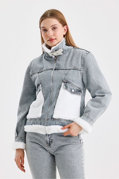TREND KOMBİN PALTOF DE JEANS ALBASTRU ICE CU DETALIU DE BUZUUNAR IN INTERIOR DE BLANĂ