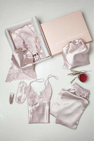 Miss Merveille Set de pijamale din satin de mătase 8 piese - Pantaloni scurți pentru cămașă de noapte din dantelă pudrată 8000ms