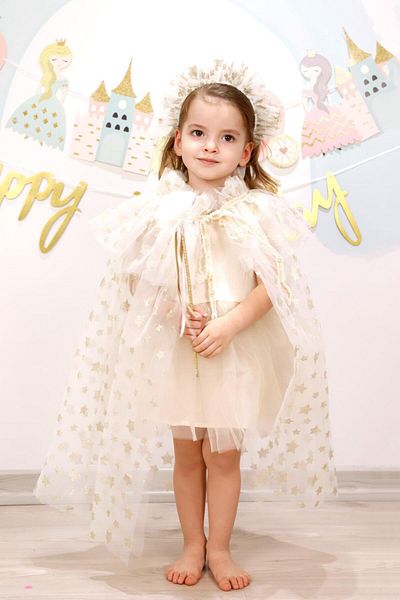 Le Mabelle White Star Cloak and Crown Set for Girls