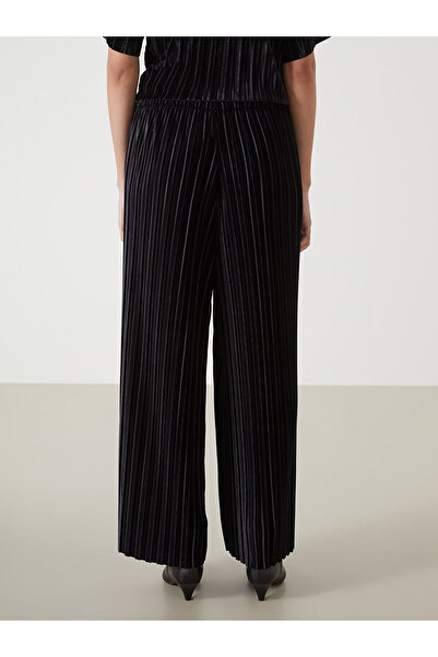 LC Waikiki Peak Yeni Sezon Beli Lastikli Kadife Kadın Pantolon