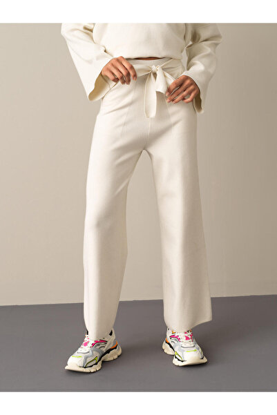 Xint Kadın Ekru Esnek Dokulu Regular Fit Triko Pantolon