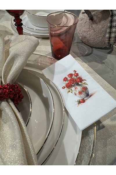 busrasdesign Set of 16 White Vase Red Rose Bunch Printed Presentation Napkins