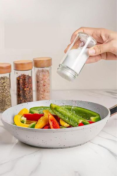 Digithome Set of 12 Bamboo Round Spices with 90ml Capacity - C-1-1-18
