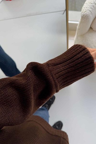 Ka Hijab Πουλόβερ Hijab Oversize με λαιμόκοψη με χαμηλό μανίκι - Καφέ