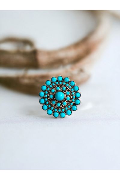FAYRA ACCESSORIES Stylish Ring with Turquoise Stone Detail