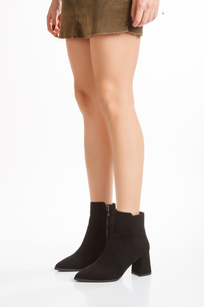 ÜNAL ÖZER Kadın Siyah Süet Sivri Burun Kalın Topuklu Bot Un001-0130