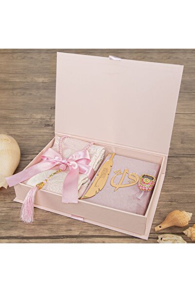 İkranur Çeyiz Seti Pembe Kutu Ve Seccadesi Kur'an Kerim Zikirmatik Ayraç 27*1...