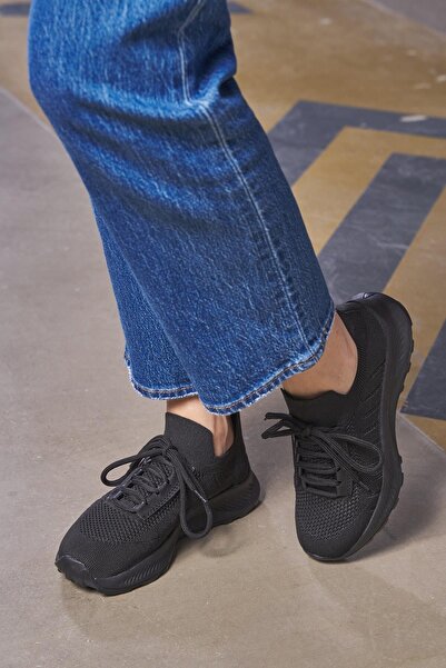 Beyond Black Prai Knitwear Women's Sneaker - 4cm Byndsnk02