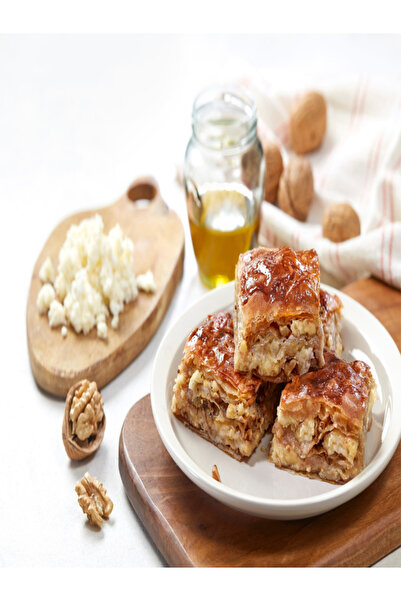 ÇENGELKÖY BÖREKÇİSİ Çengelköy Dondurulmuş Köy Böreği Cevizli Peynirli (3 KG) 7 Cevizli Kepekli Poğaça