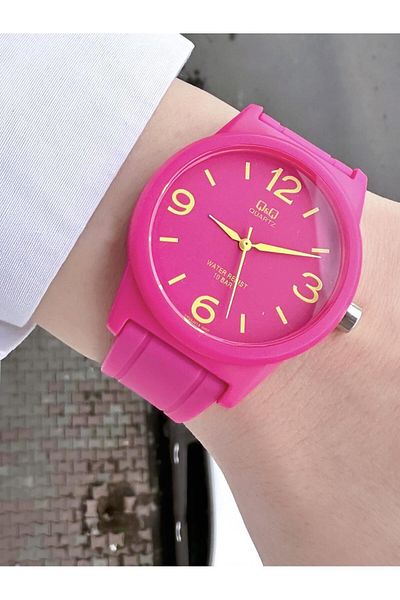 Q&Q Women's Waterproof Plastic Cord Wristwatch