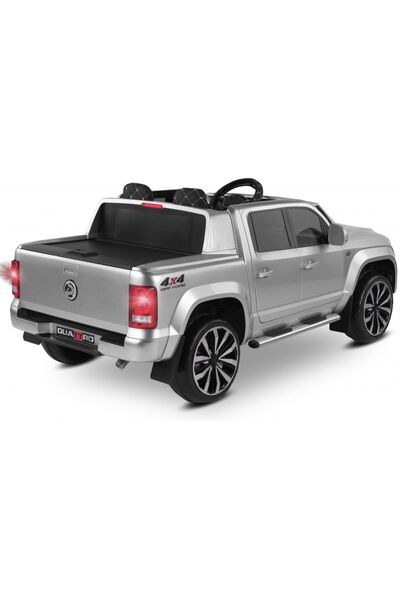 ÖYKÜ BEBEK DUNYASI 4X4 ÇİFT MOTOR ÇİFT KİŞİLİK UZAKTAN KUMANDALI AMAROK AKÜLÜ ARABA
