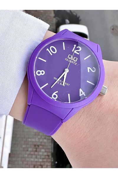 Q&Q Women's Waterproof Plastic Cord Wristwatch