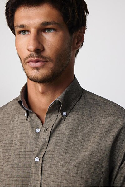 Tudors Erkek Regular Fit Klasik Kesim Düğmeli Yaka Küçük Kareli Pamuklu Gömlek