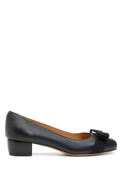 Ferragamo Siyah Deri Topuklu Ayakkabı