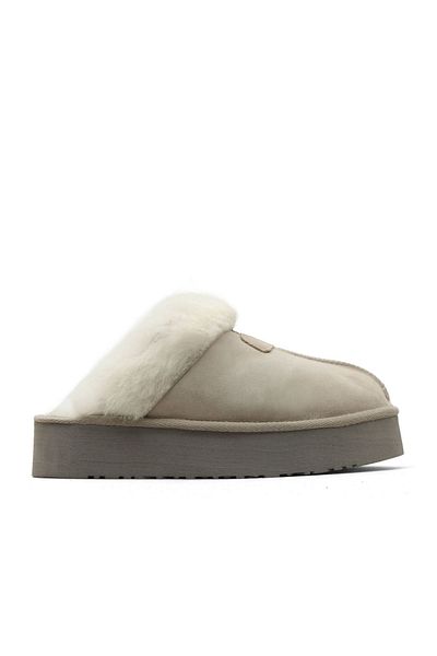 Bueno Shoes Γυναικείες παντόφλες με χαμηλό τακούνι μπεζ σουέντ 05ag6104054