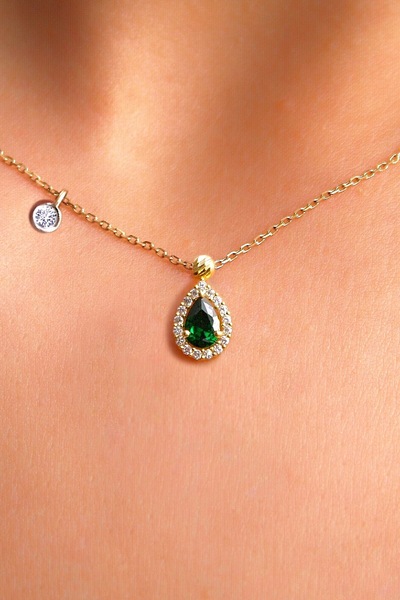 Demas Gold Pırlanta TOHUMLU ZÜMRÜT RENGİ DAMLA KOLYE
