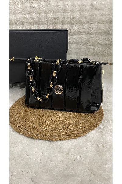 Levidor black bag