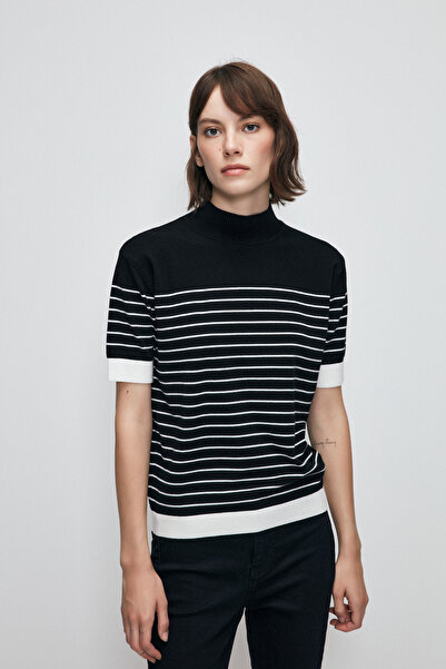 Love My Body Short Sleeve Striped Knitwear Sweater
