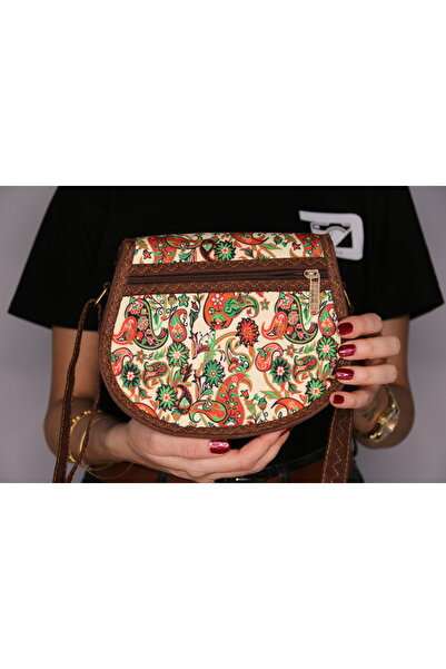 PUJİVA Etnik Tarz Kilim Desenli, Omuz Askılı, Çok Cebli Fermuarlı, Kilitli, Desenli Merinos Çanta