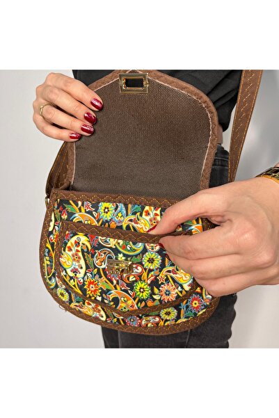 PUJİVA Etnik Tarz Kilim Desenli, Omuz Askılı, Çok Cebli Fermuarlı, Kilitli, Desenli Merinos Çanta