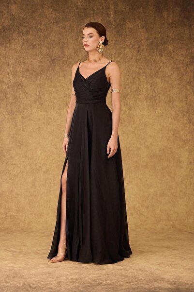 Carmen Siyah Askılı Yırtmaçlı Uzun Saten Abiye Elbise