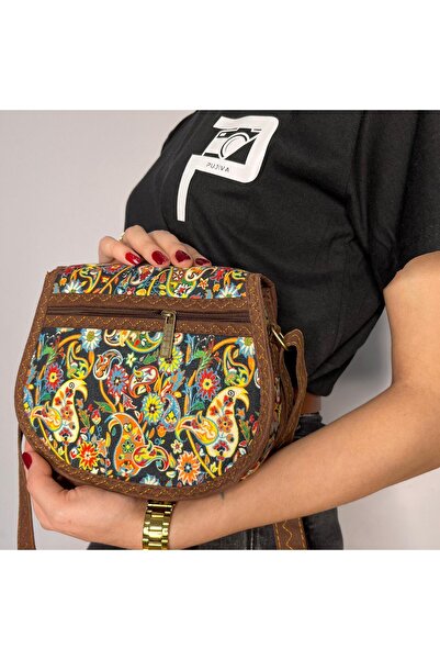 PUJİVA Etnik Tarz Kilim Desenli, Omuz Askılı, Çok Cebli Fermuarlı, Kilitli, Desenli Merinos Çanta