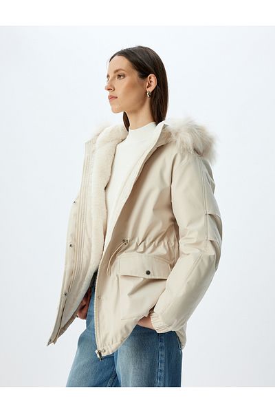 Koton Faux Fur Detailed Hooded Plush Lined Inflatable Coat