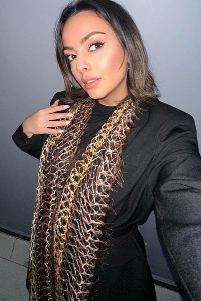 TAKIŞTIR شال/وشاح محبوك باللون البني