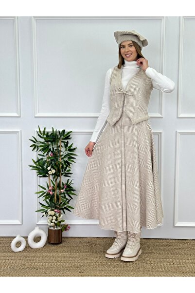 Moda Lippa Καρό Γούνινο Λεπτομερές Κρεμ Χειμερινό Σετ 2 τεμαχίων (Γιλέκο + Φούστα)