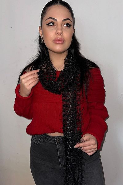 TAKIŞTIR شال/وشاح محبوك باللون الأسود
