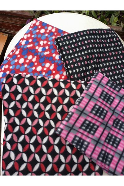 aktarteks 10 Pieces of Fleece Blankets for Stray Animals