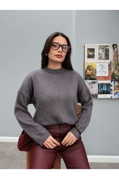 ESRAHELVACI Pulover de bază din lână cu gât crew