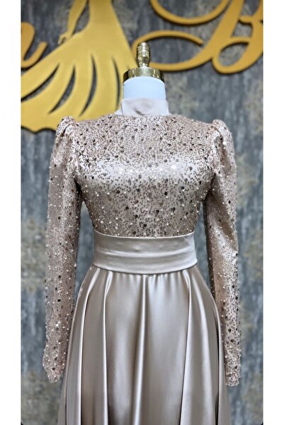 MODA Bej Rengi Kemerli Üst Kısmı Payet Taş Detaylı Saten Tesettür Abiye