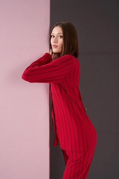 PJS 26003 Kadın Boydan Patlı Düğmeli Balık Sırtı Çizgili Uzun Kol Pijama Takımı