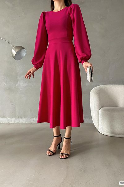Deafox Fuchsiafarbenes Kleid mit Ballonärmeln und Rundhalsausschnitt in Midigröße aus importiertem Kreppstoff