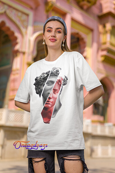 oneagılyazı تي شيرت كبير الحجم مطبوع عليه تمثال