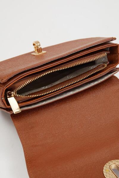 Levidor Tan Chain Shoulder Bag