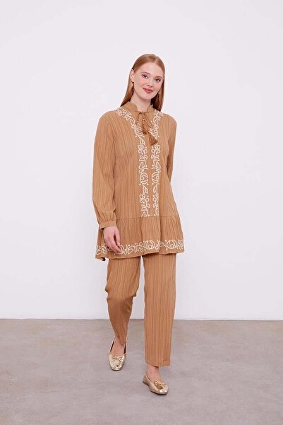 Levidor Camel Nakış Detaylı Takım