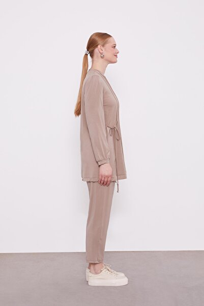 Levidor Stone Sides Rope Tied Sports Suit