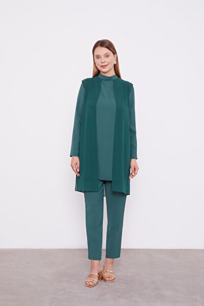 Levidor Red Green Chiffon Shoulder Embroidered Double Suit